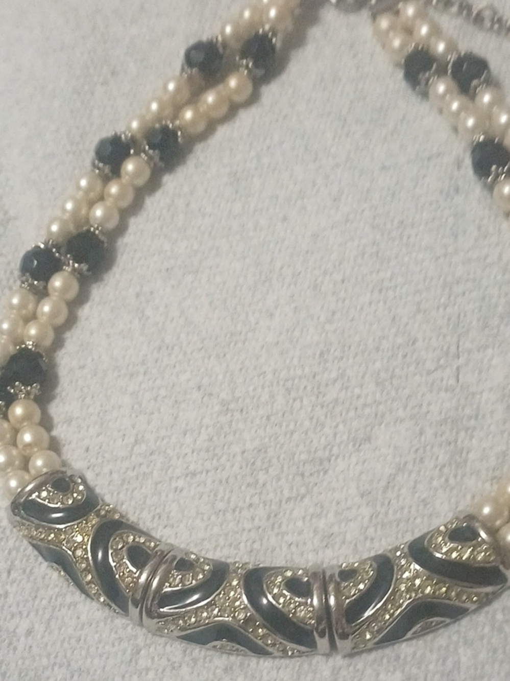 Elegant Black and Cream Pearl Statement Necklace